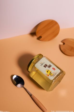 真假蜂蜜的鉴别方法？ 蜂蜜水用多度的水比较好?