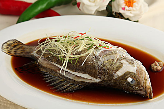 桂鱼鲈鱼哪个清蒸好？桂鱼红烧还是清蒸好吃？