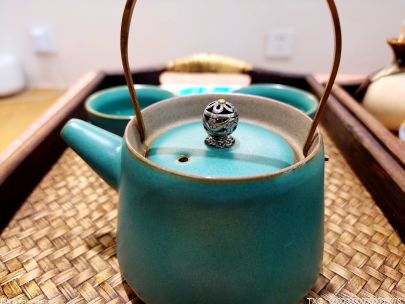 生茶和熟茶的区别？熟茶和生茶哪个更好？|全球头条